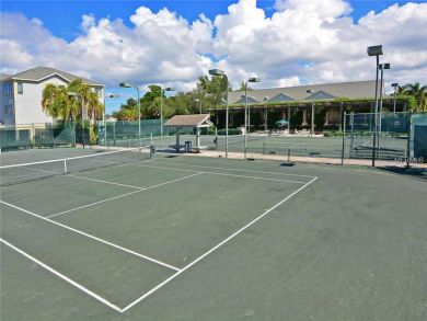 Vacation Townhome Walk to Longboat Beach Vacation Townhome Walk to Longboat Beach